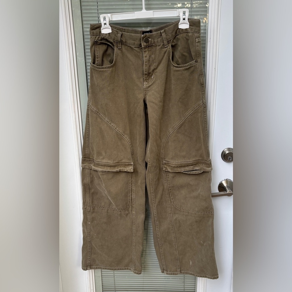 Urban Outfitters BDG Y2K Cargo Pants Olive Green Sz 27 Wide Leg Distressed